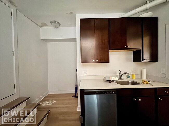 Photo - 2327 N Spaulding Ave Unit 1