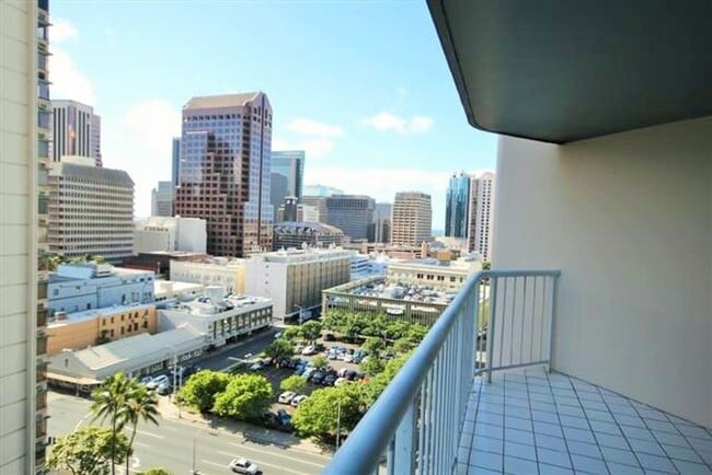 Photo - HONOLULU PARK PLACE - Newly Renovated Spacious 1 Bedroom, 1 Bathroom, 1 Parking & Lanai!
