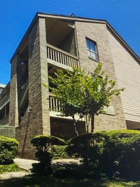 Building Photo - 2210 Pearl St Unit 305