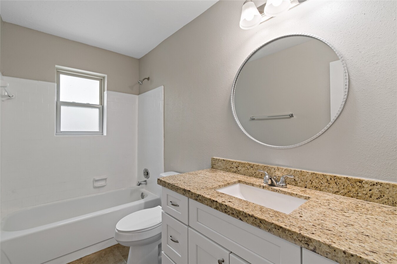 Photo - 1019 Huntington Dr