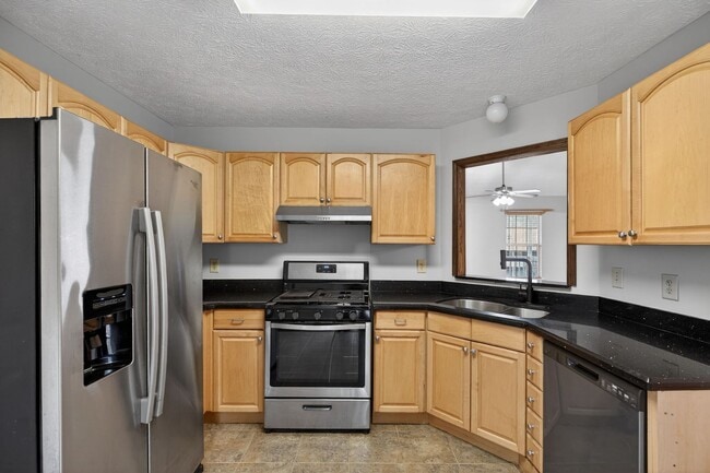 Photo - 3 bedroom Ranch with partially finished basement