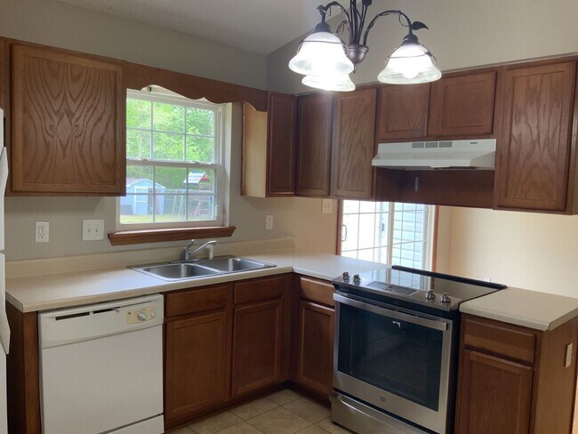 Photo - 3 Bedroom 2 Bath Home Located Between MCAS...