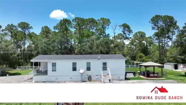 Photo - 725 N Willow St