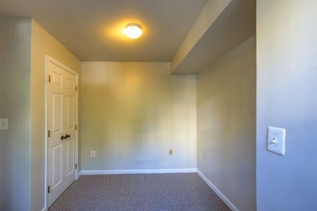 Photo - 2025 11th St NW Unit B