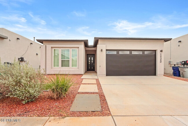 Photo - 12320 Desert Pine Ave House