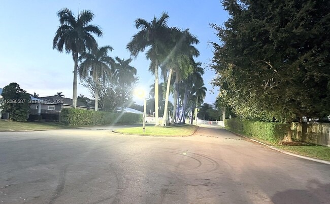 Photo - 738 SW 9th St
