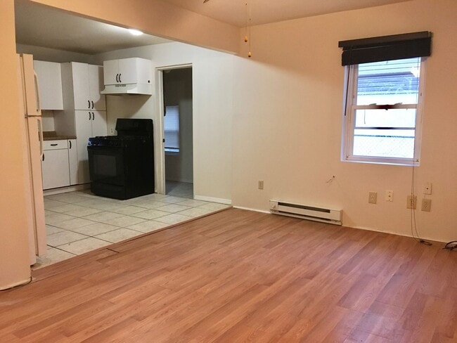 Photo - Charming 3 Bedroom/1 Bathroom Home with Carport - Dundalk!