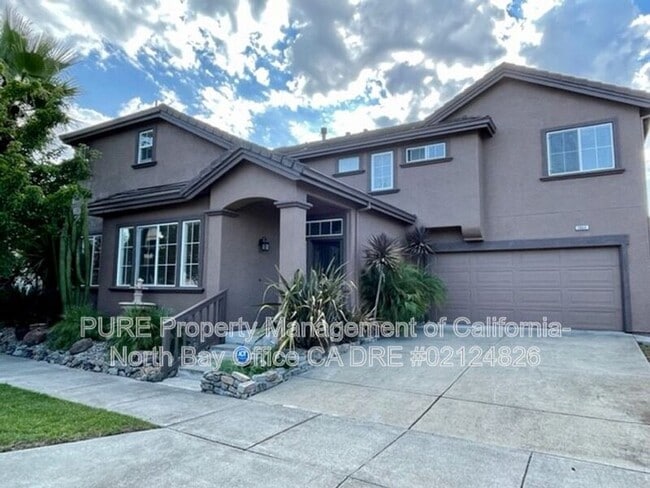 Photo - 1904 Fallbrook Ln