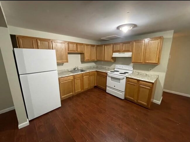 Photo - 316 W Gray St Apartments Unit 1