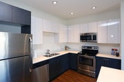 2BR, 1BA - Kitchen