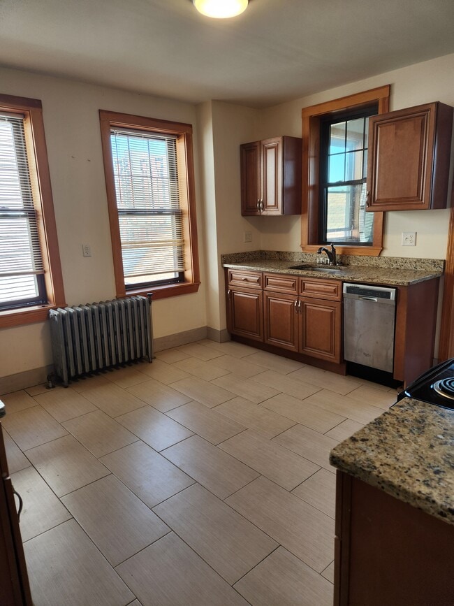 Photo - 149 Hillside St Unit 2