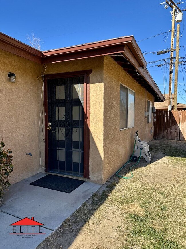 432 W Robertson Rd Unit C