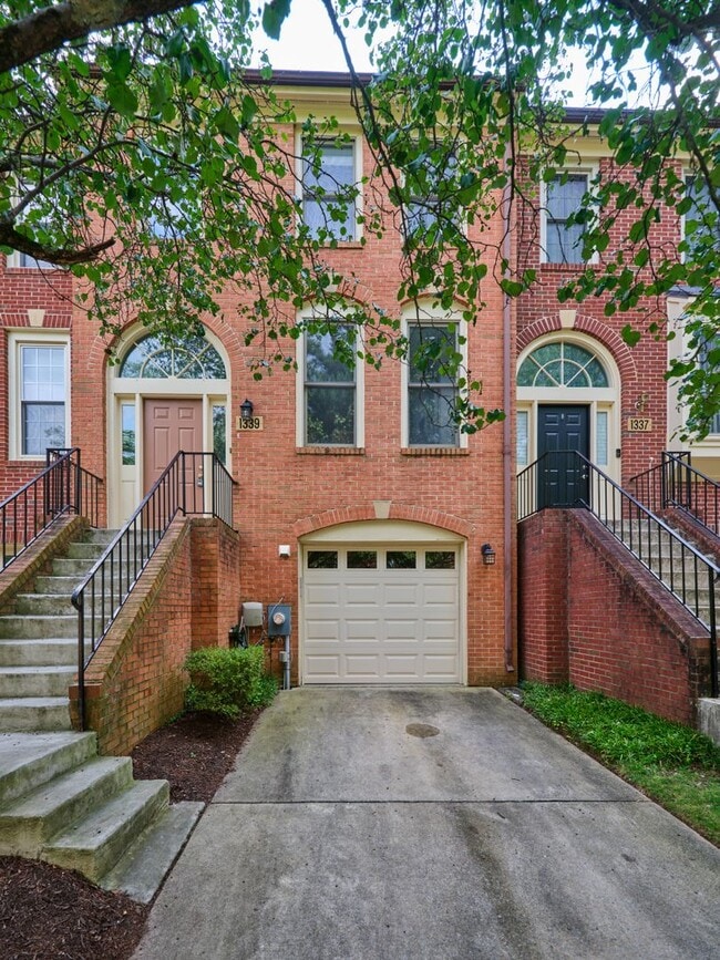 Building Photo - 1339 Templeton Pl Rental