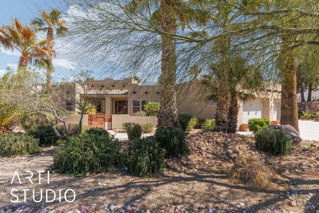 Photo - Beautiful 4 Bedroom, 3.5 Bath Home in Scenic