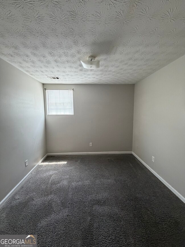 Photo - 1744 Bob White Ln SE