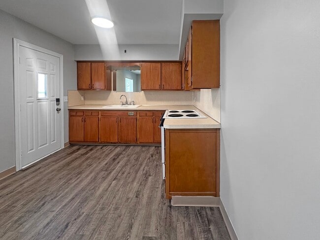 Photo - 27 Ridgewood St