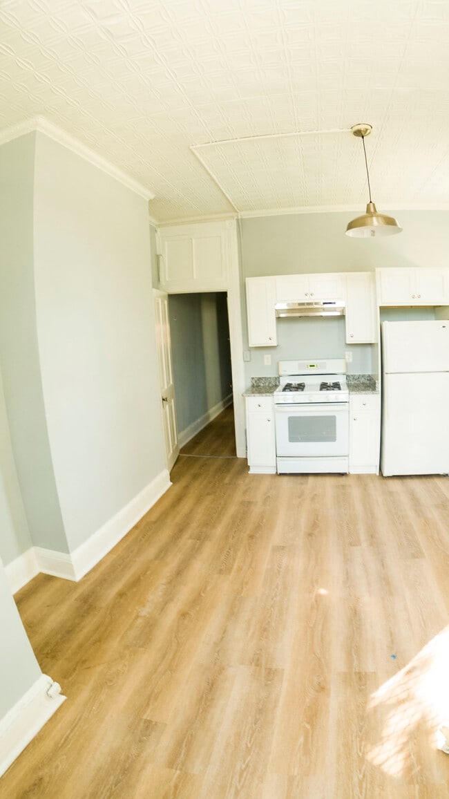Photo - 1204 John St Unit 2