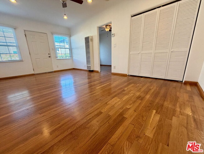 Photo - 2517 20th Ct Unidad C