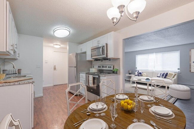 Kings Court Manor Apartment Homes