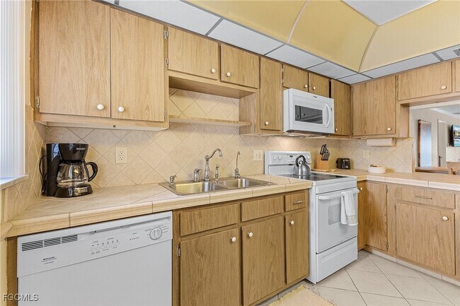 Photo - 1730 Sandy Cir Unidad 204