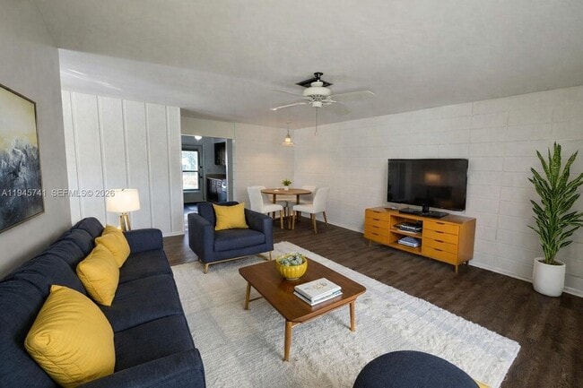 Building Photo - 5100 Rilma Ave Unit 0