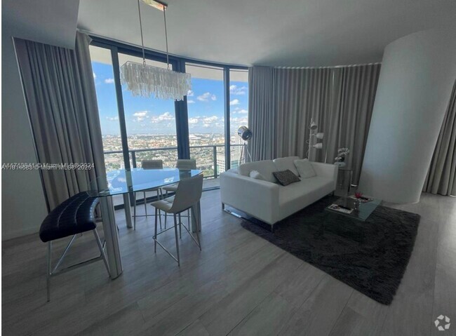 Building Photo - 55 SW 9th St Unit 4208 Rental