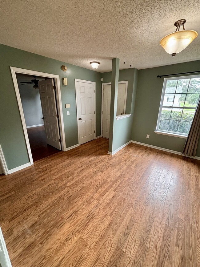 front door / dining room - 1208 Apex Ln Unit 1208 Apex Lane