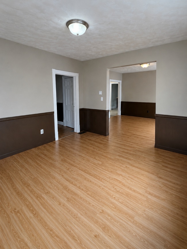Photo - Town House: 2 bedroom & 1 bathroom