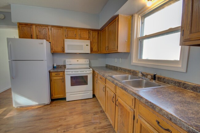 123 3rd St Unit House