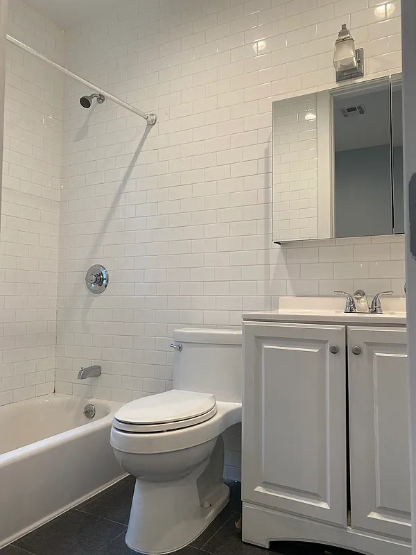 560 Riverdale Ave Unit 2R