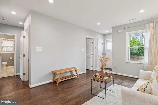 Building Photo - 1404 Beaver Heights Ln