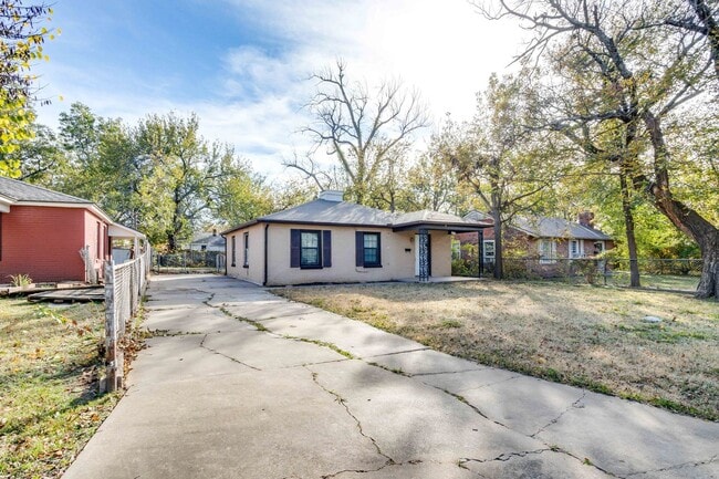 Photo - 506 E Curtis Dr