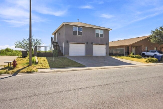 Photo - 214 Allen Dr