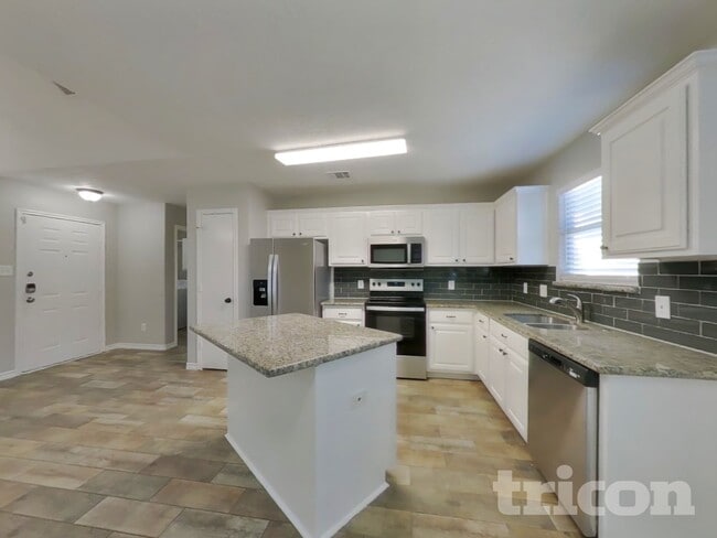 Photo - 16229 Summerset Estates Blvd