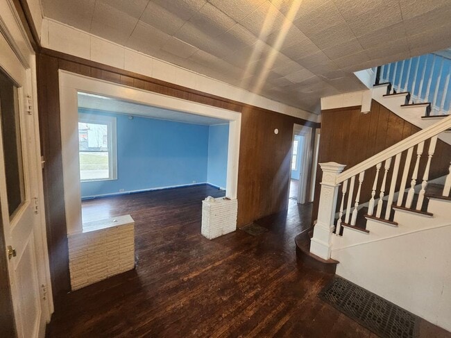 Photo - 1330 Midland Ave