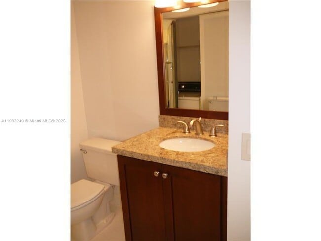 Photo - 3610 Yacht Club Dr Unidad 211