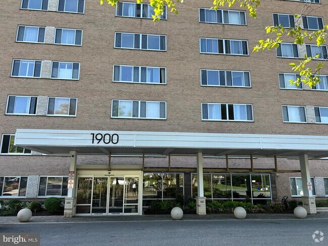 Building Photo - 1900 Lyttonsville Rd Unit 214 Rental