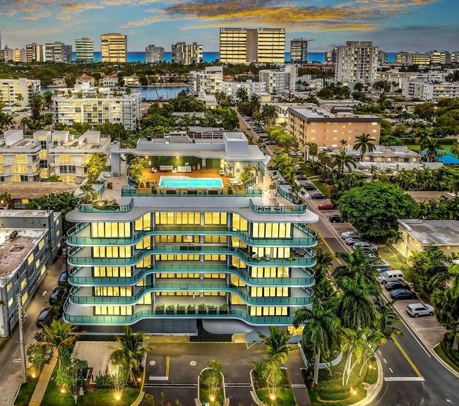 Building Photo - 9901 W Bay Harbor Dr Unit 604