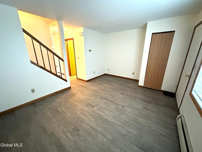 Photo - 23 Warsaw Ave