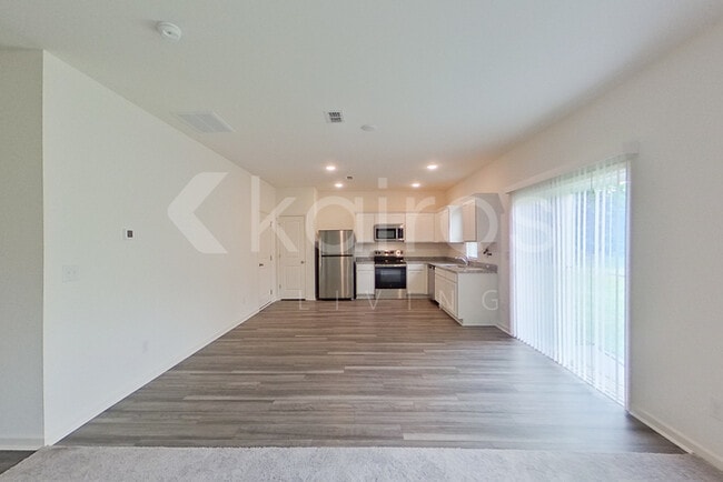 Photo - 638 Muster Fld Ct