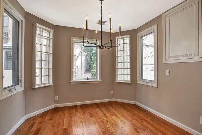 Photo - 531 Court St