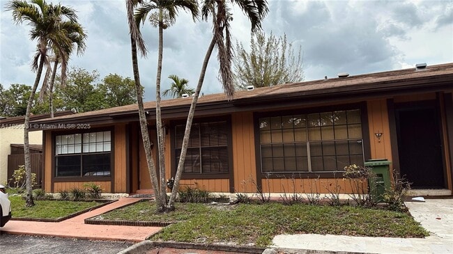 Building Photo - 10680 Cherry Ave Rental