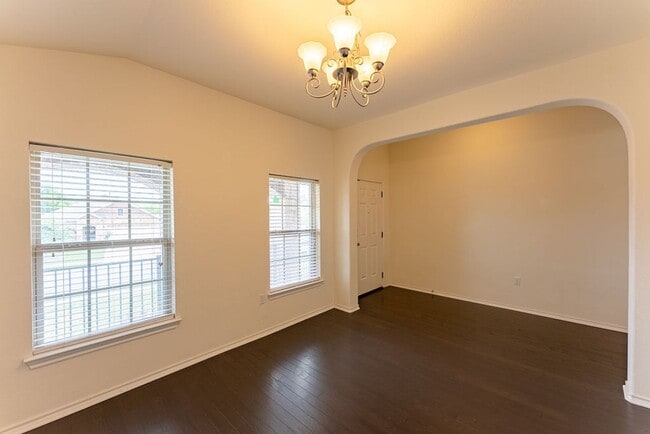 Photo - Beautiful Brick 3bed/2ba Home With High End Finishes & Must See Kitchen in NE Austin!