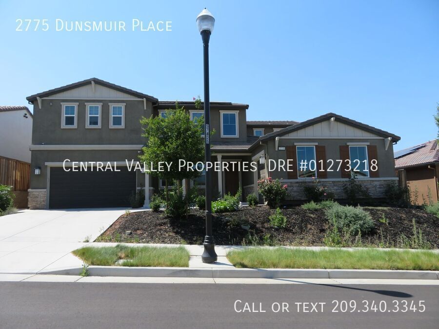Photo - 2775 Dunsmuir Ave House