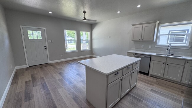 Photo - 3209 Bourland St