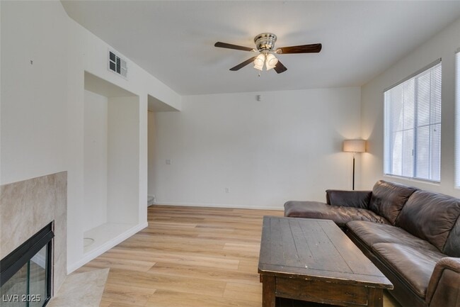 Building Photo - 10220 Delray Beach Ave Unit 103