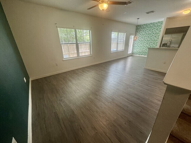 Photo - 418 Lockhart St