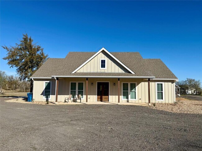 Photo - 1353 Red Town Rd