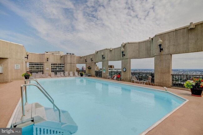 Photo - 2020 Walnut St Unit 23M