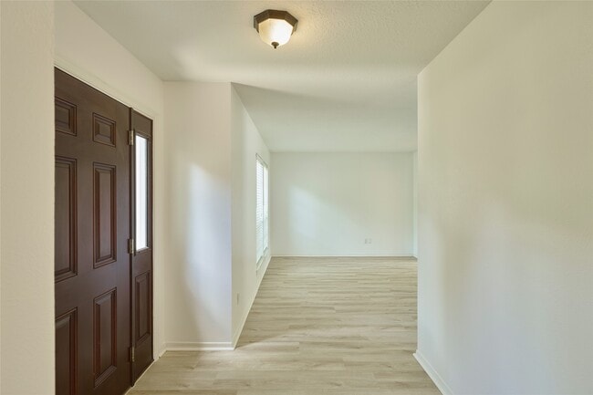 Photo - 188 N Golden Arrow Cir